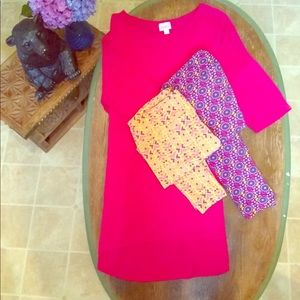 LuLa Roe shirt and 2 pairs of leggings